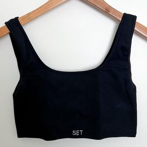 Set Active Ribbed Box Cut Sports Bra in Black Size M